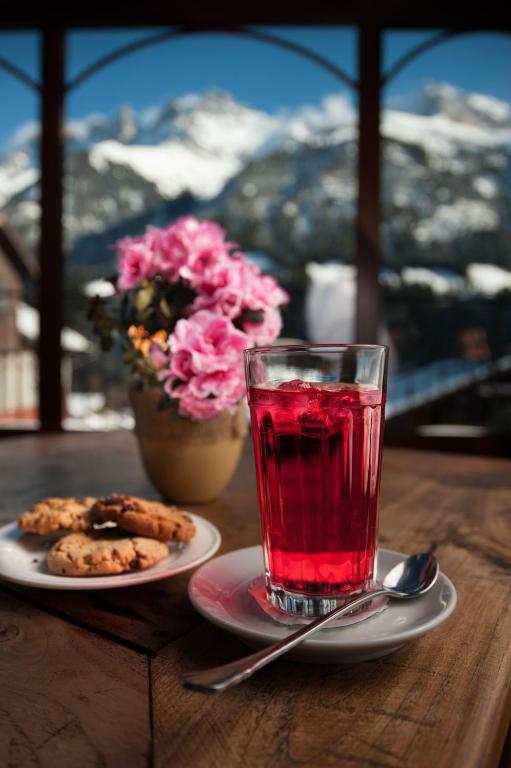 Hotel Suisse Champery Exterior photo