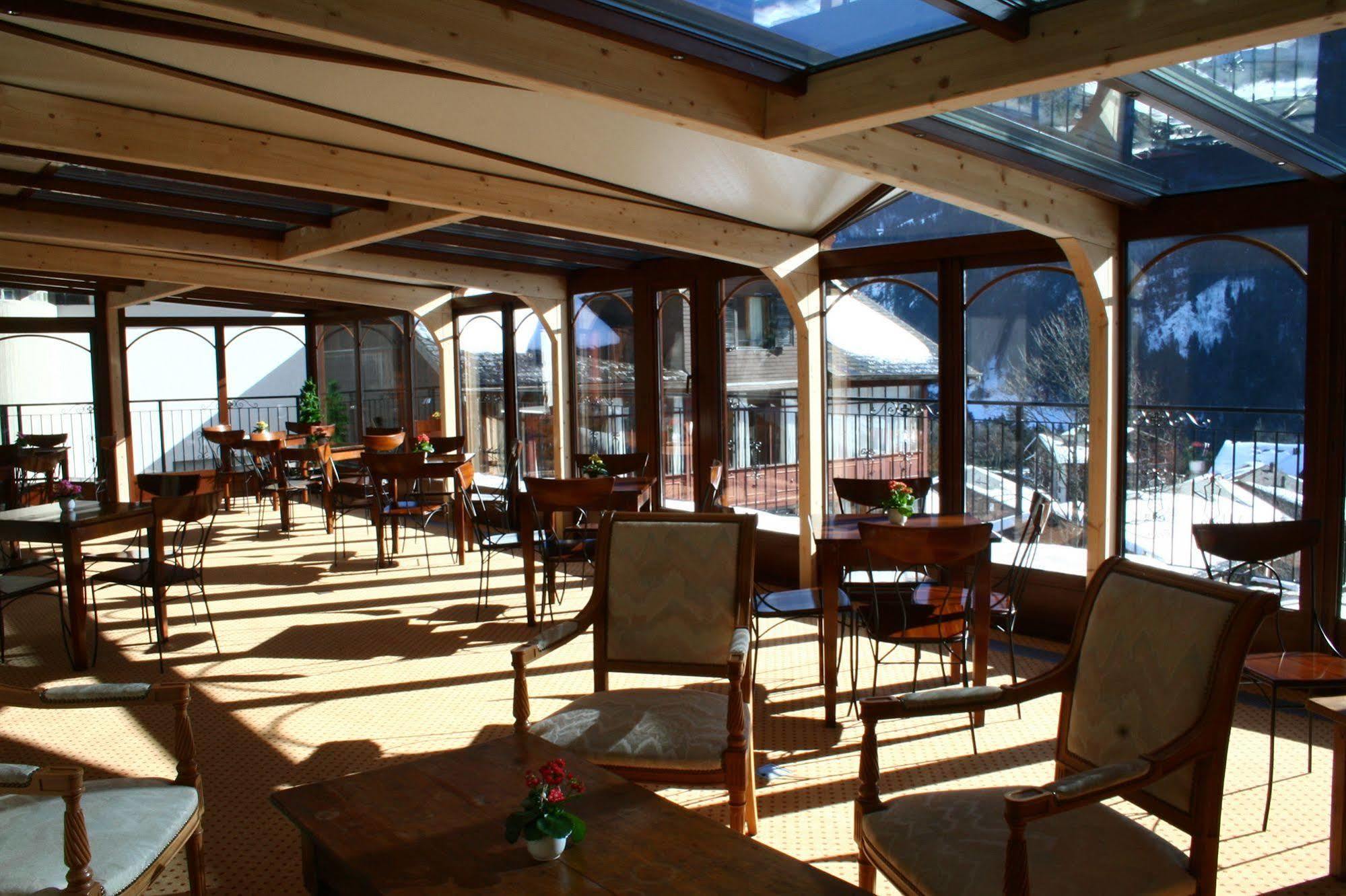 Hotel Suisse Champery Exterior photo